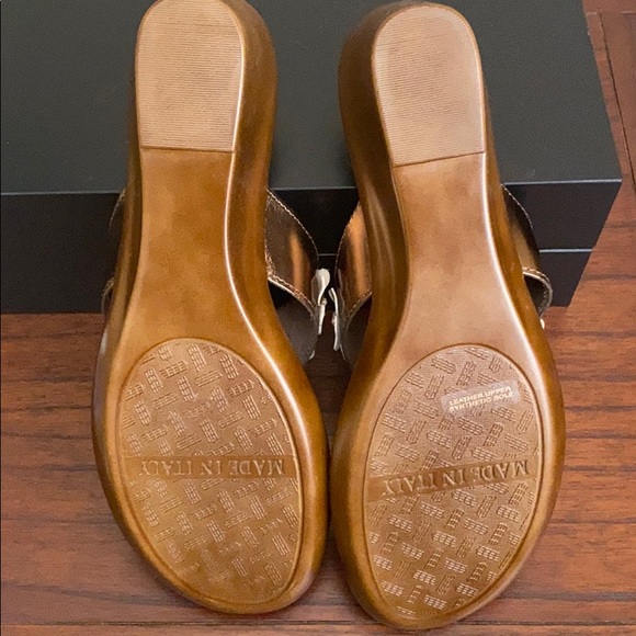 Italian Shoe Maker Floral Sandal - Picture 6 of 7